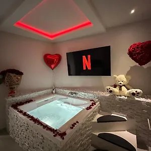 Apartment Michy, Naples