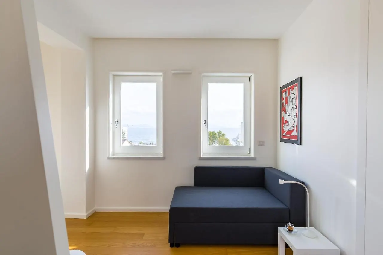 Seaview Terrace 360°& Elegant Loft Apartment Naples Italy